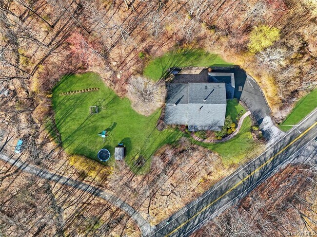 Building Photo - 155 Roselawn Rd