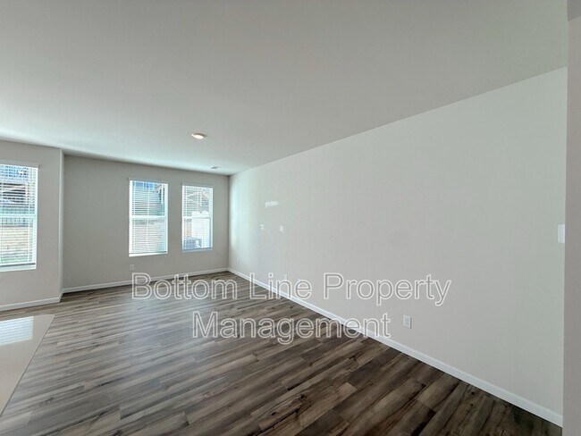 Building Photo - 2735 Winn Ml Dr