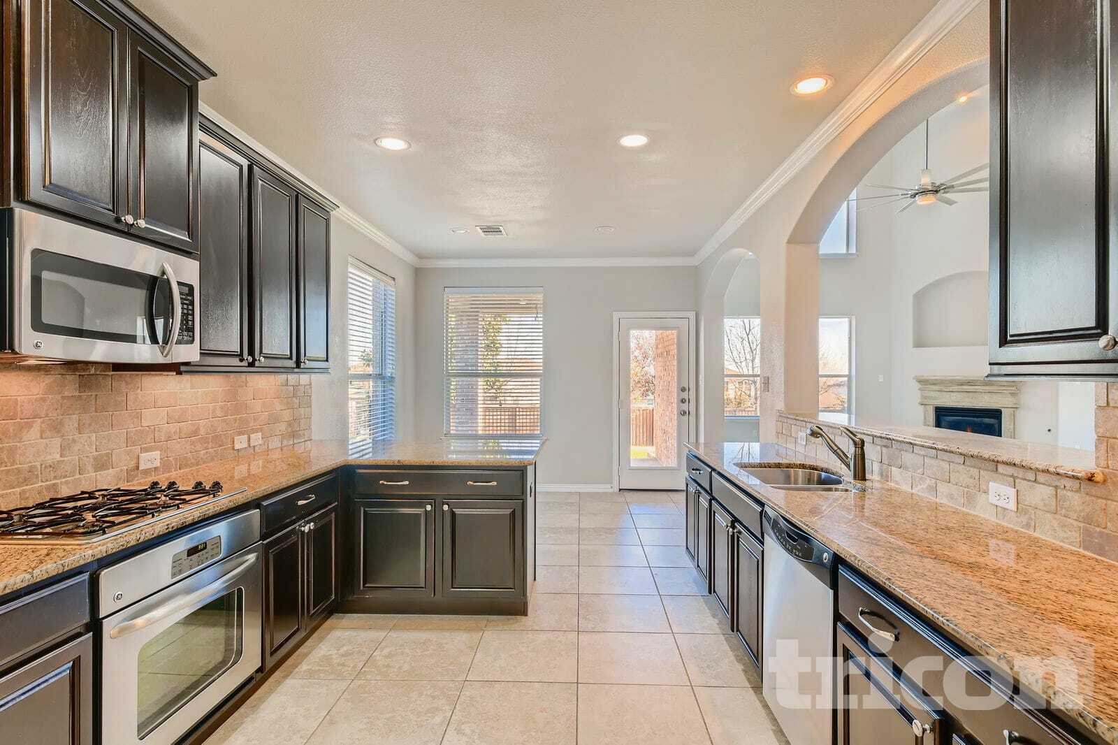 Building Photo - 1913 Colony Glen Ln