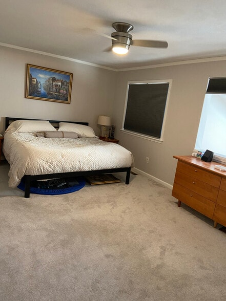 Building Photo - 73 Midlake Cir