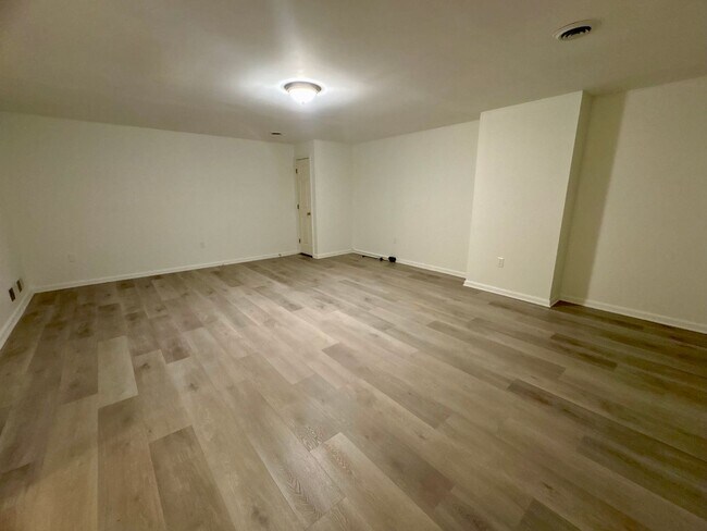 Building Photo - 3 Bedroom 4 Bathroom Available in Hummelstown w/Large Bonus Room!