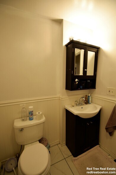 Building Photo - 62 Egmont