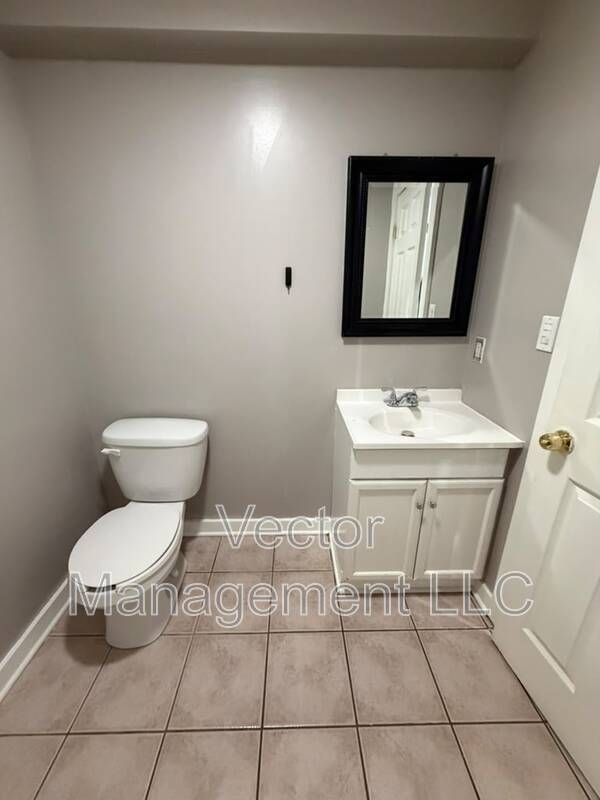 Building Photo - 1349 Dixwell Ave