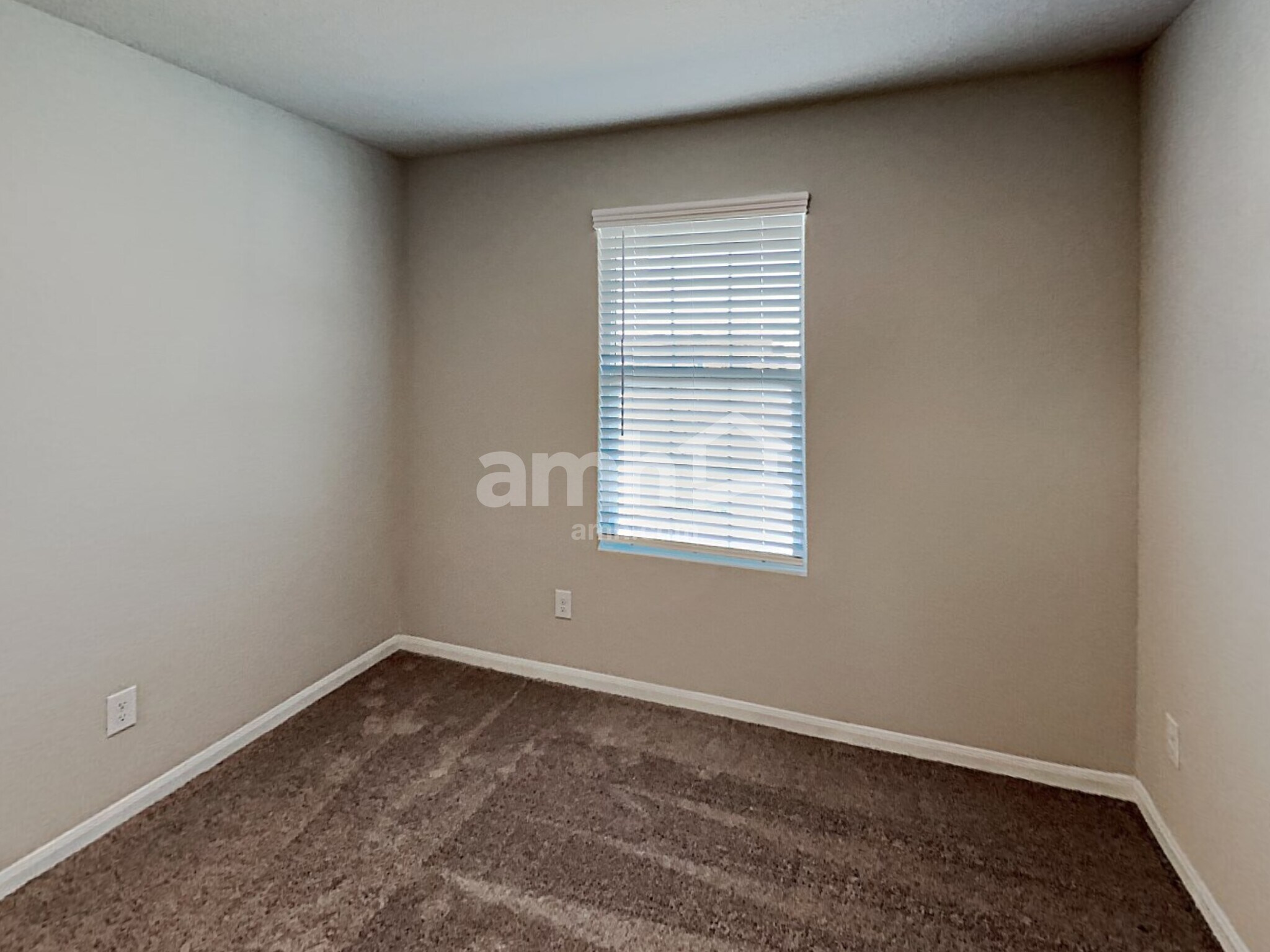 Building Photo - 9978 Sarrebourg St