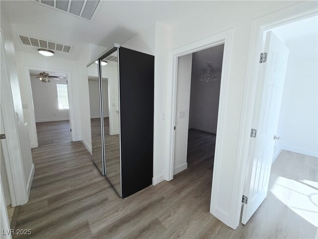 Building Photo - 8528 W Gilmore Ave