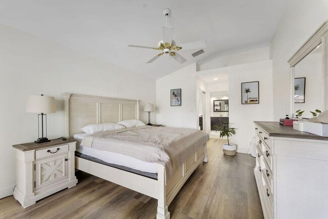 Building Photo - 107 Meadowlands Dr