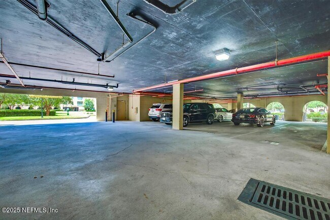 Building Photo - 4300 S Beach Pkwy