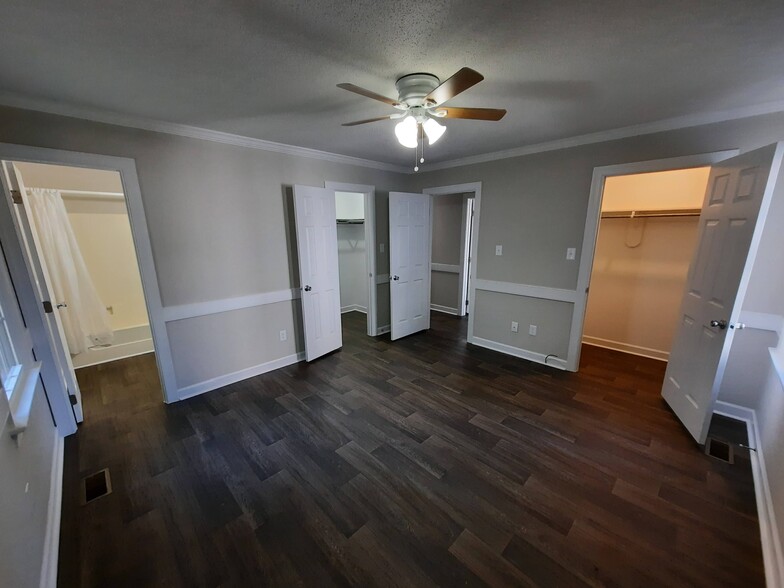 Large bedrooms with plenty of closet space - 1717 Old Barn Rd