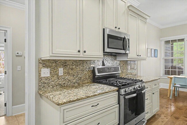 Building Photo - 7492 Sunny Mariana Ct