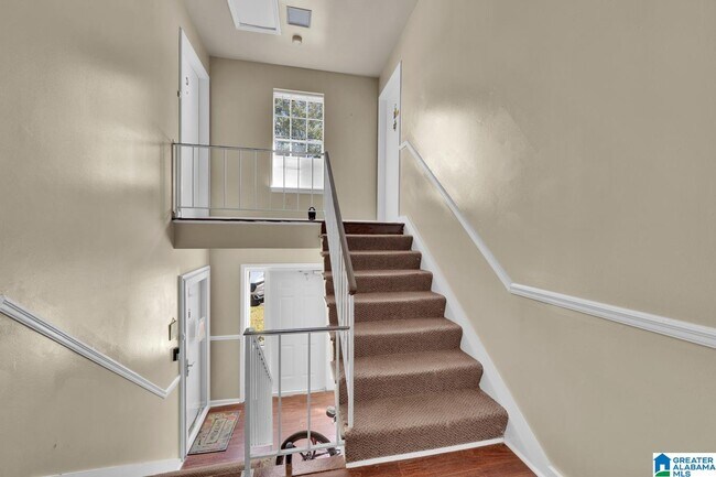 Building Photo - 2060 Montreat Dr