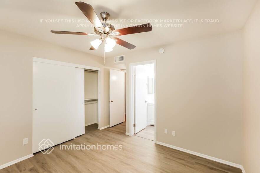 Building Photo - 6603 W Phelps Rd