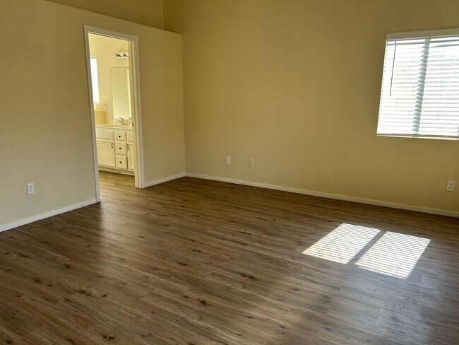 Building Photo - Single Story North Las Vegas home