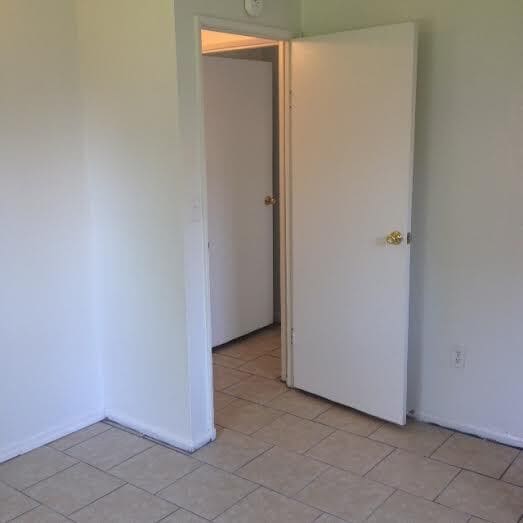Building Photo - 3156 Eagledale Dr