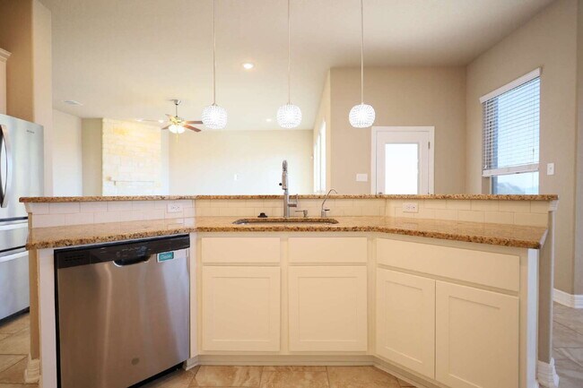 Building Photo - Beautiful 4-Bedroom Home in Stevens Ranch ...