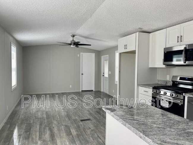 Building Photo - 437 Riverfront Dr