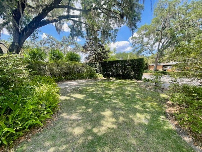 Building Photo - Hidden Winter Park Oasis