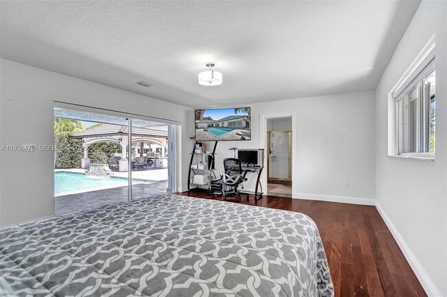 Building Photo - 13015 Biscayne Island Terrace