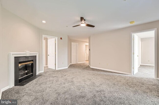Building Photo - 8813 Stoneridge Cir