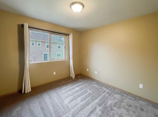 Building Photo - 2104 Yellowstone St