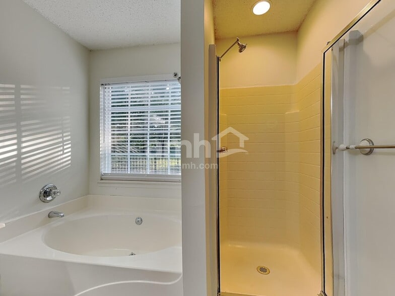 Building Photo - 11202 Livingston Mill Rd