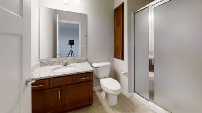 Building Photo - RENT SPECIAL - Upper 2 Bedroom 2 Bathroom Apartment is Available