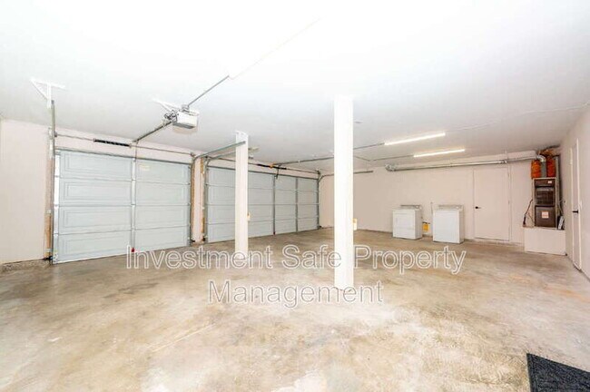Building Photo - 9997 Javelin Way