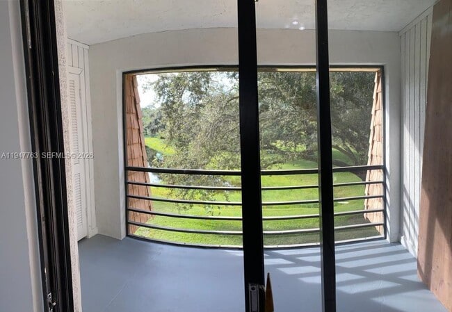 Building Photo - 4171 Oak Terrace Dr