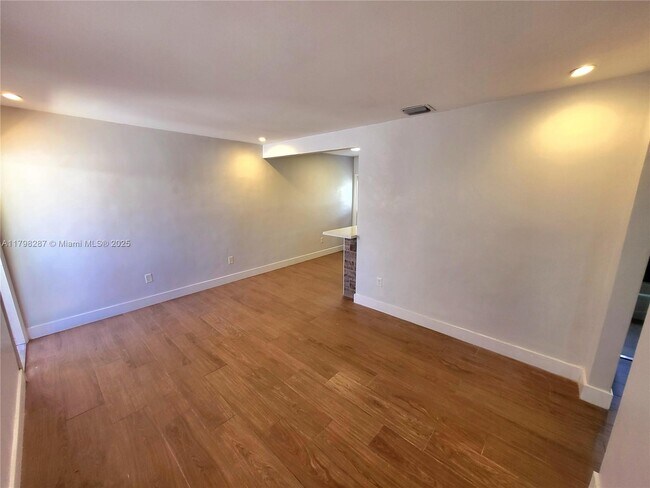 Building Photo - 2355 SW 27th St
