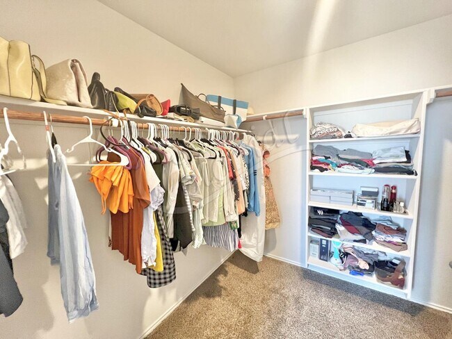 Building Photo - AVAILABLE BEGINNING OF MAY, APPLY TODAY ON OUR WEBSITE!