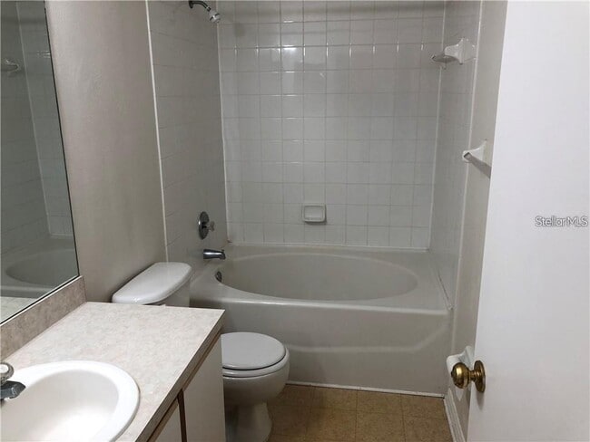 Building Photo - 2113 Fluorshire Dr