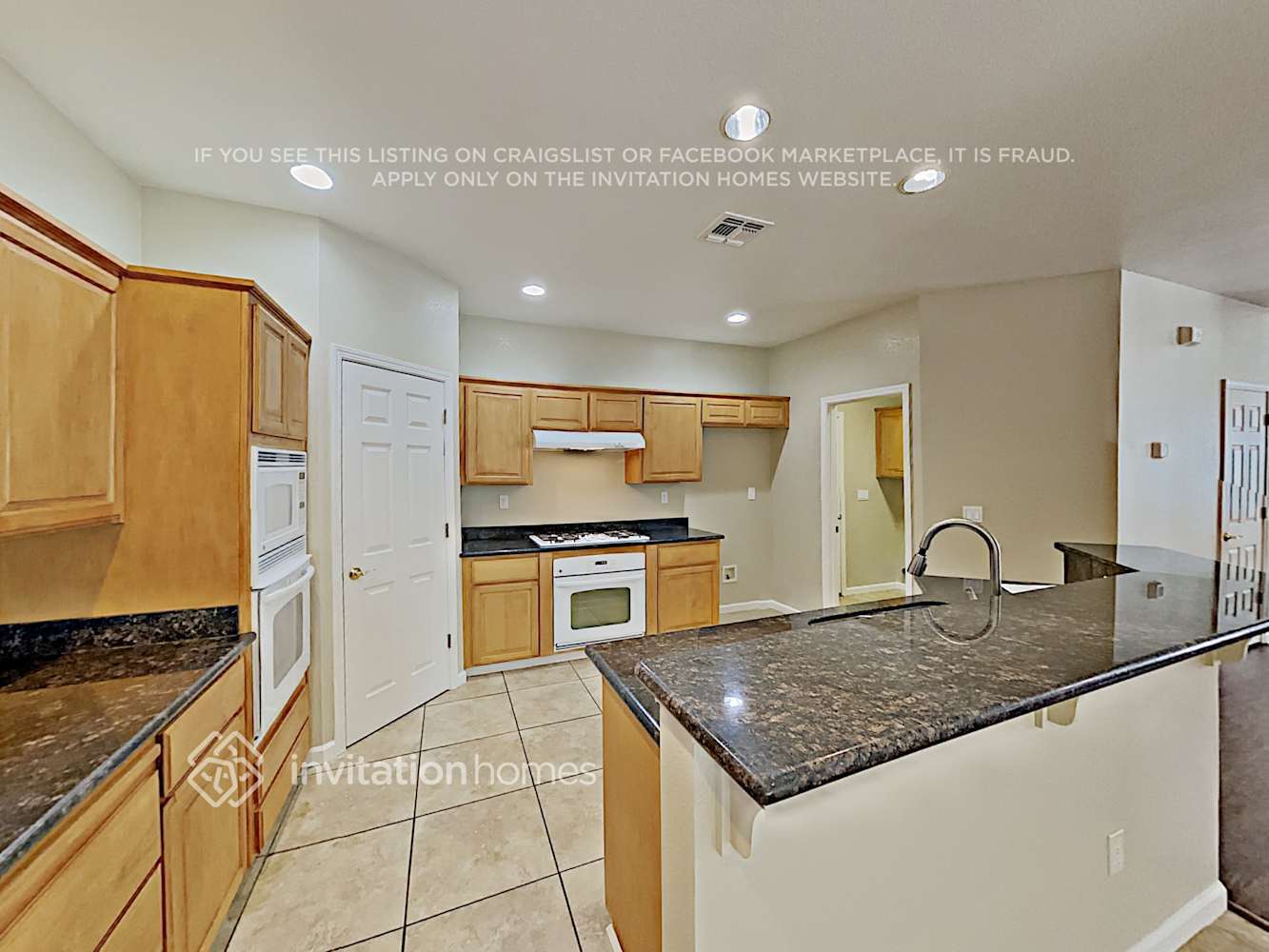 Building Photo - 4325 Lafayette Dr