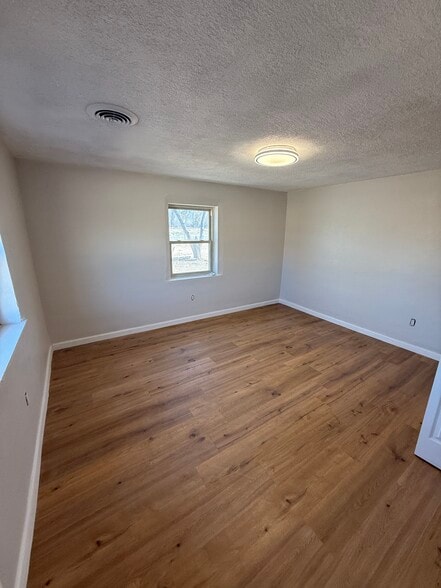 Building Photo - 37 La Ladera Rd