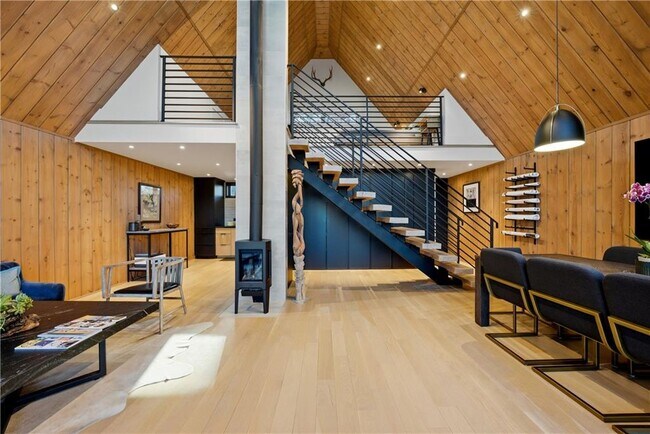 Building Photo - 1033 Reeder Cir NE