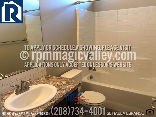 Building Photo - New 3 Bed 2 Bath home