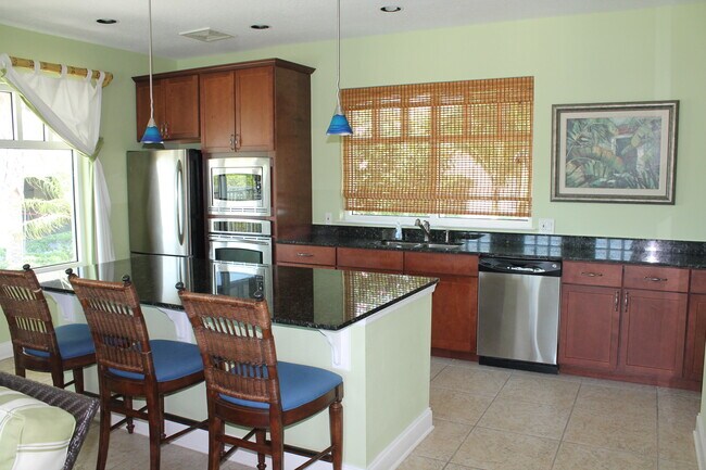 Building Photo - 10851 Mangrove Cay Ln NE