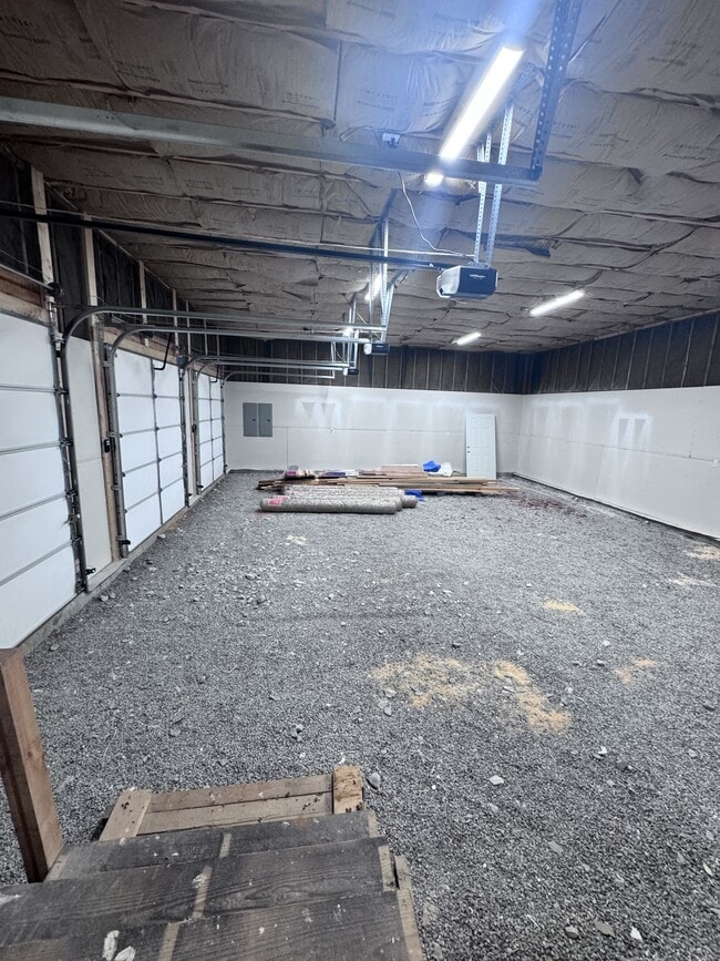 Building Photo - 1339 Hickory Point Dr