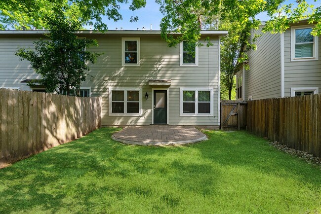 Building Photo - 35 N Walden Elms Cir