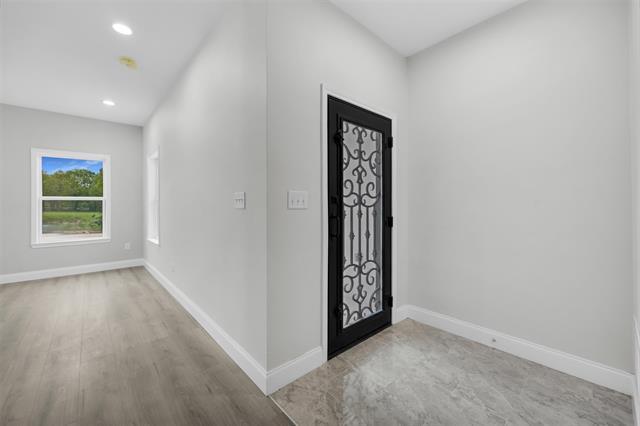 Building Photo - 407 Dallas St