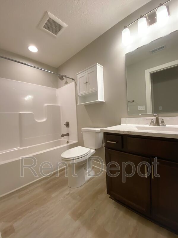 Building Photo - 5514 Cameo Dr