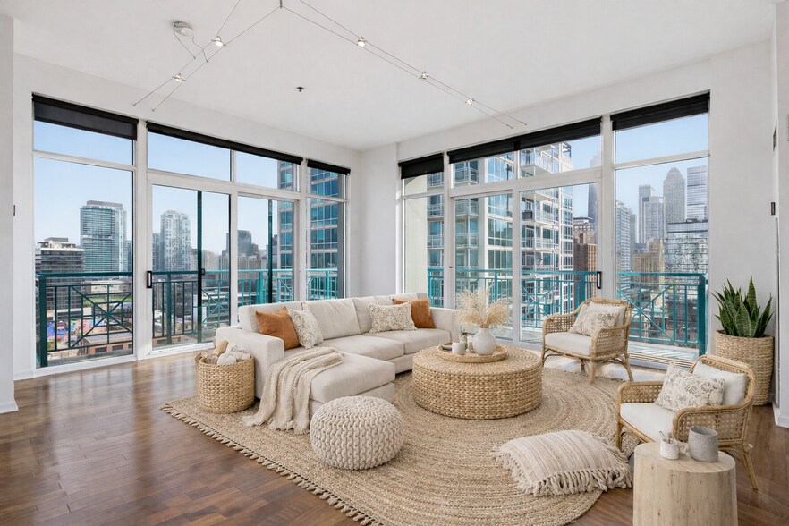 Building Photo - 340 W Superior St