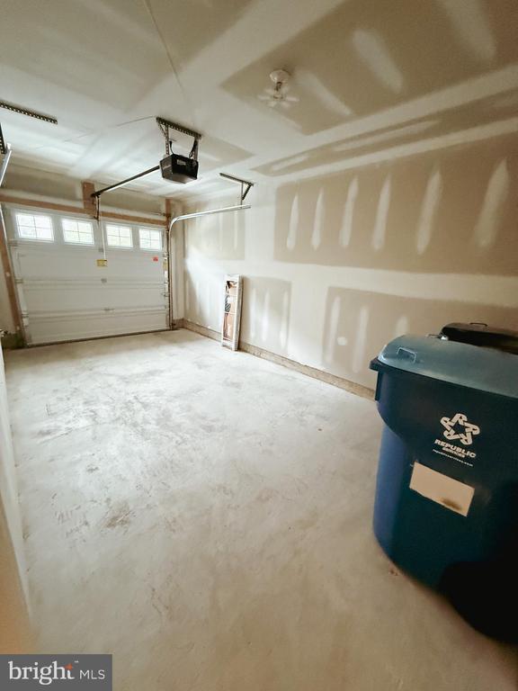 Building Photo - 1101 Hights Farm Rd N