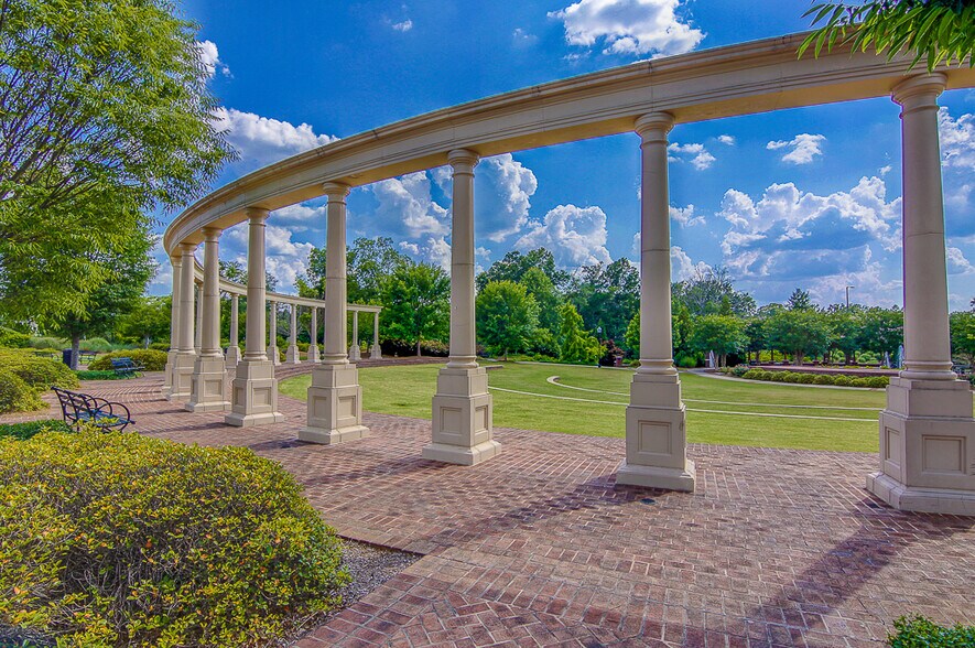 Building Photo - 48 Clark St