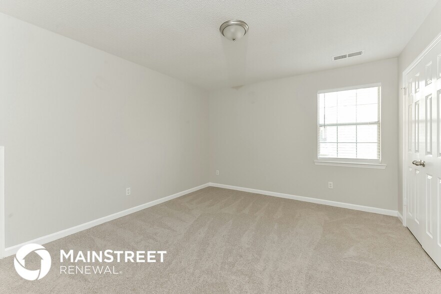Building Photo - 6005 Russet Meadows Dr