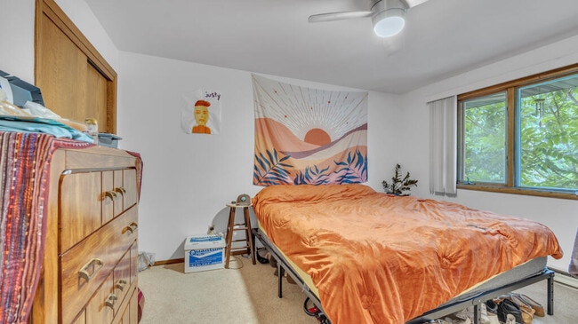 Building Photo - 615 Michigan Ave