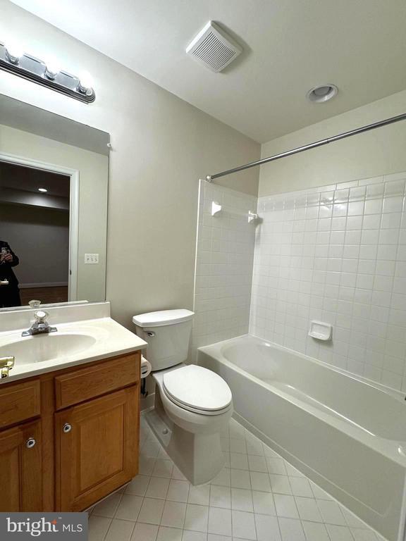 Building Photo - 4031 Quiet Creek Dr