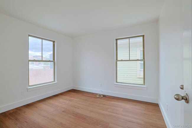 Building Photo - 38 E Parmenter St