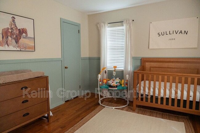 Building Photo - 1805 E Fern Rd