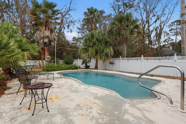 Building Photo - Lowcountry living on beautiful Whitemarsh Island