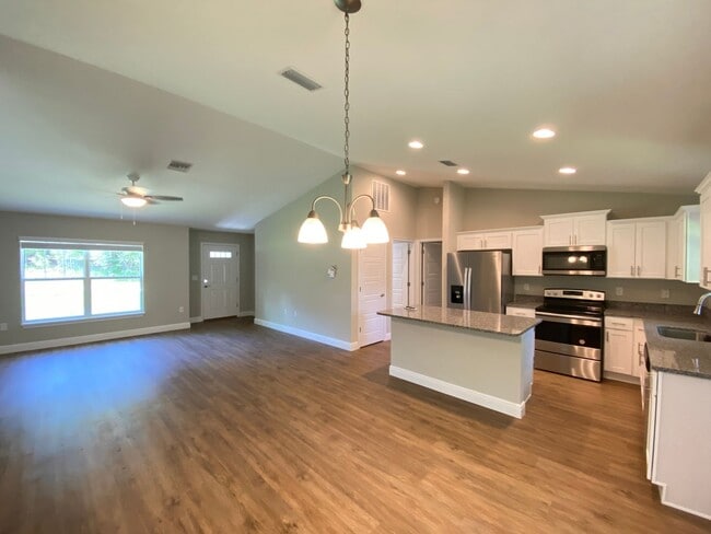 Building Photo - Beautiful home in Citrus Springs.