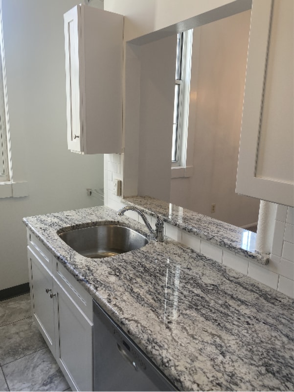 Building Photo - 917 Columbia Ave